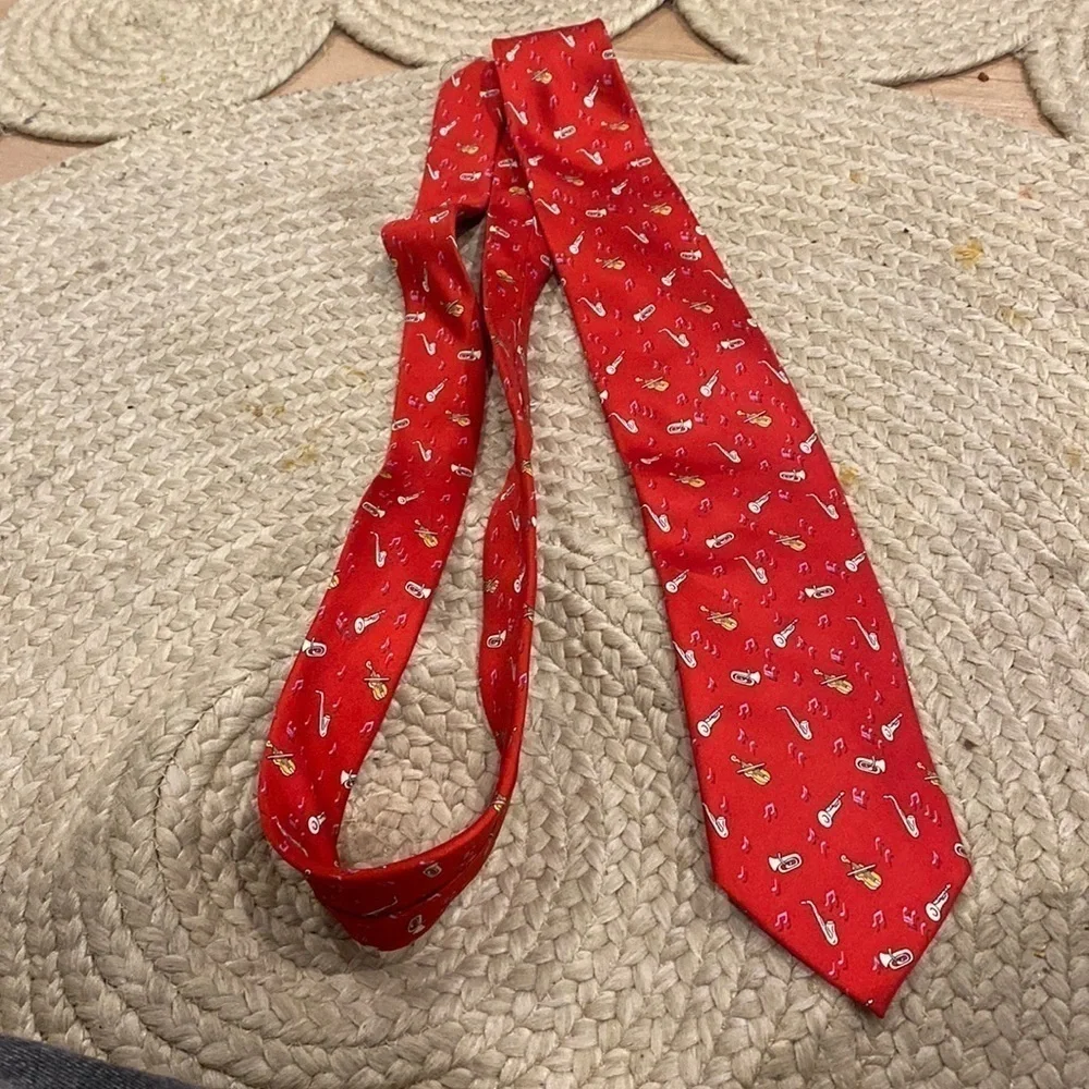 Tie Shop 100 % silk Saxaphone Red Tie